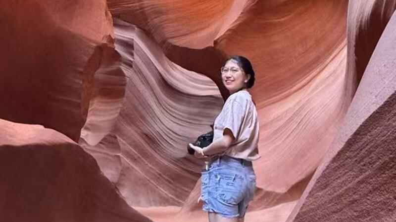Jingyan Liu in Antelope Canyon