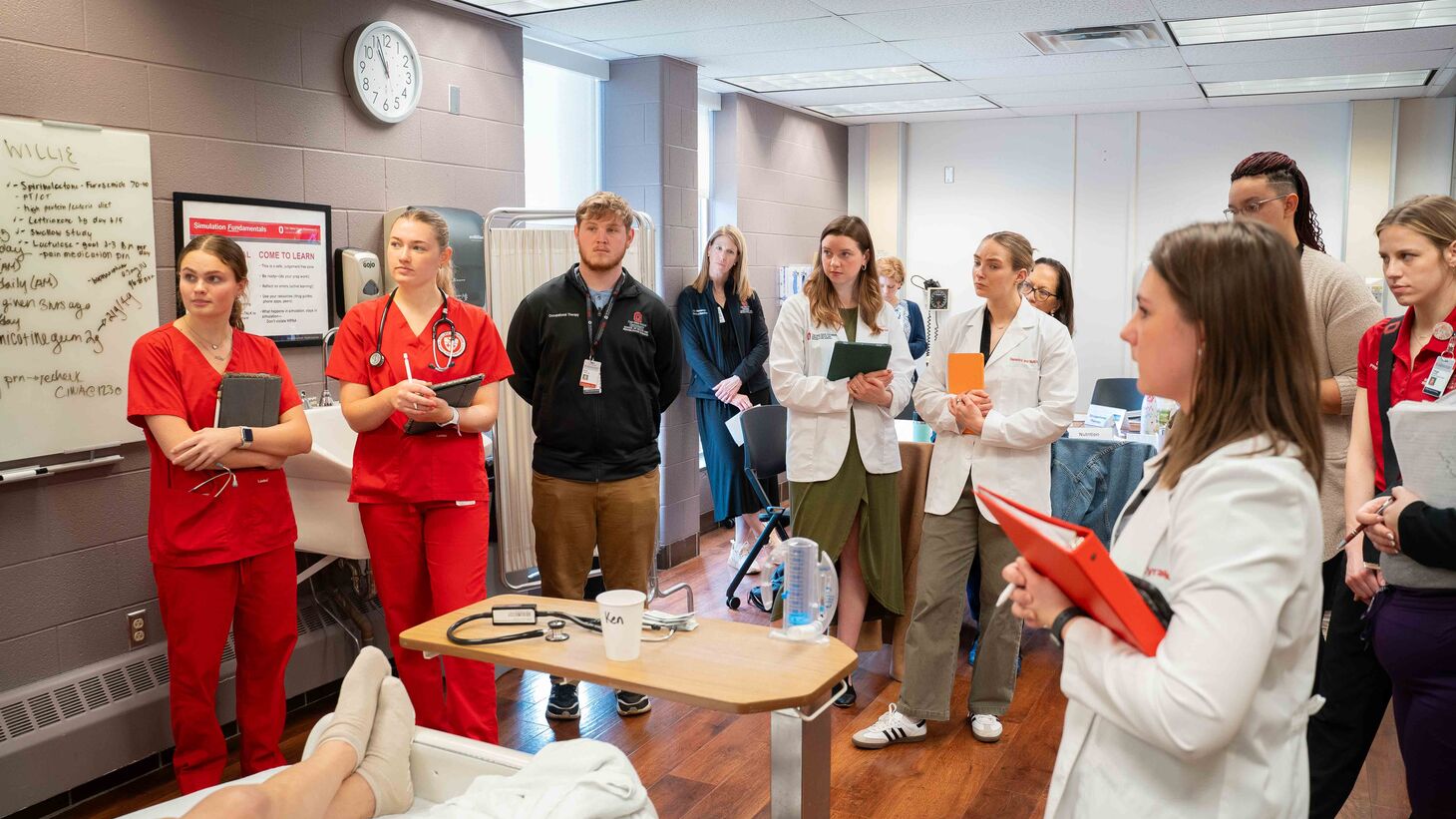 students in simulation lab