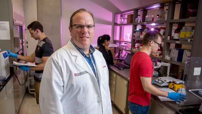 Loren Wold portrait in lab