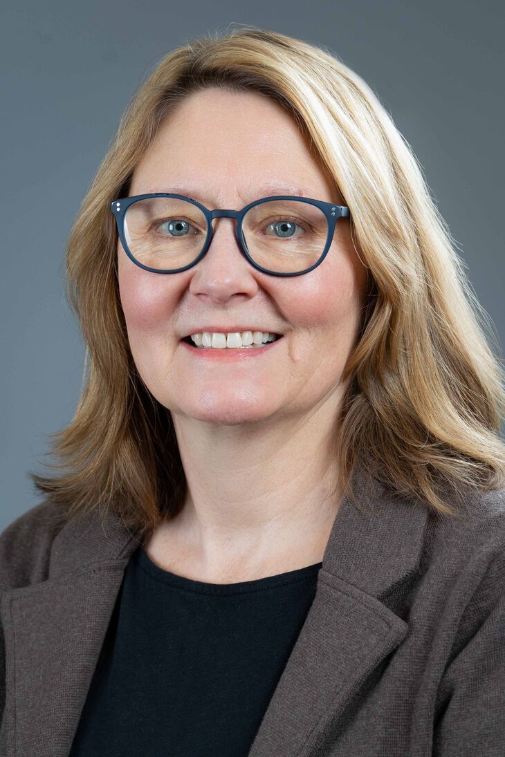 Jennifer Dush portrait
