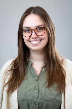 Hannah Shively portrait